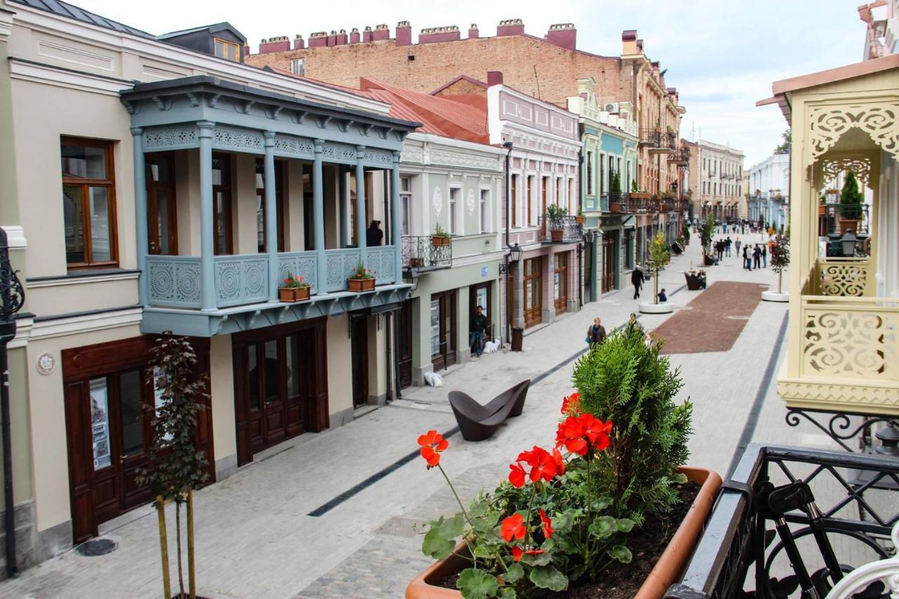 Librarians' Flat Lejlighed Tbilisi Eksteriør billede